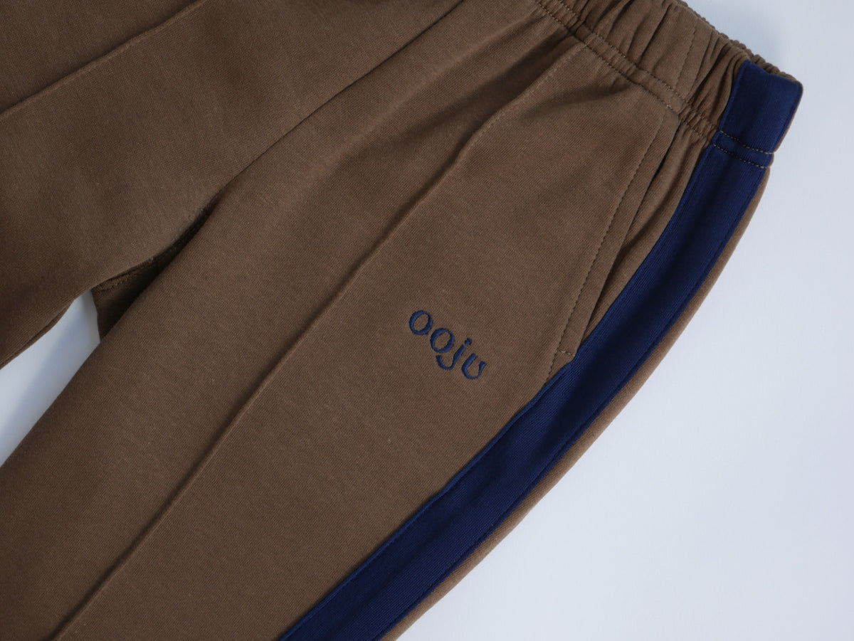 line pants brown detail
