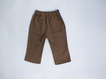 line pants brown back