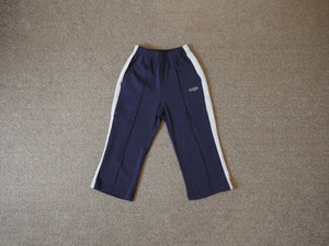 line pants