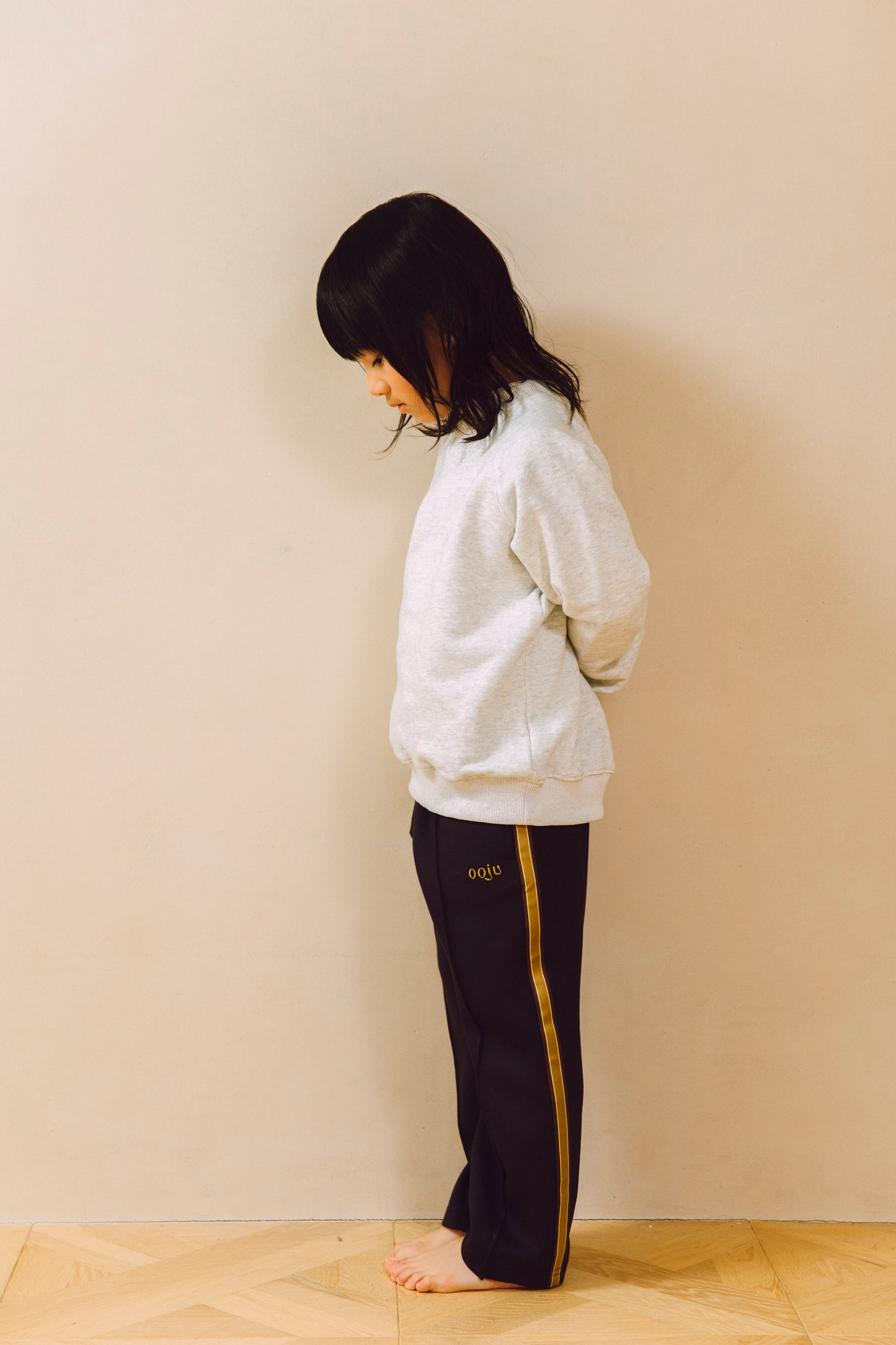 line pants_charcoal