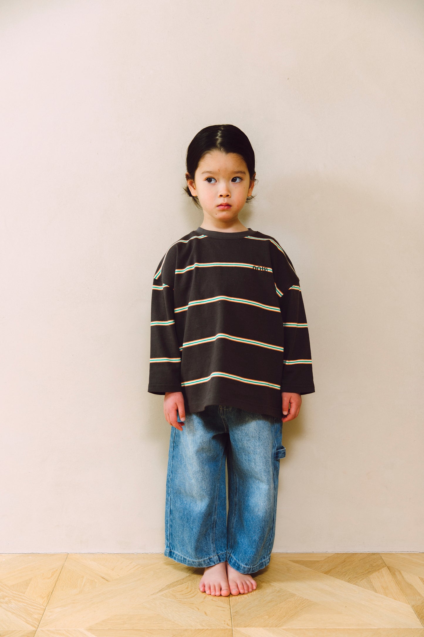 pencil border long T-shirts_charcoal