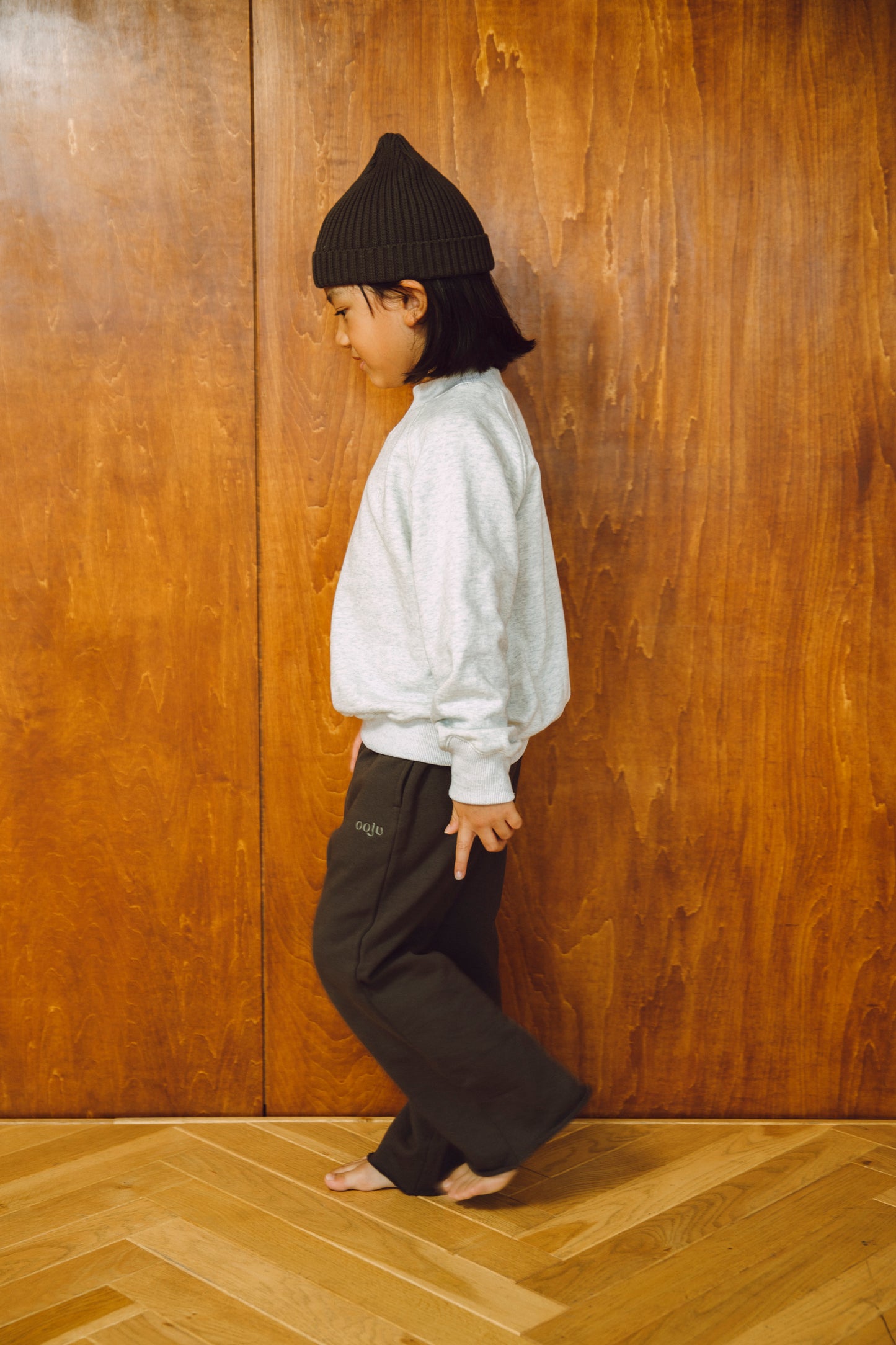 cutoff sweat pants_charcoal