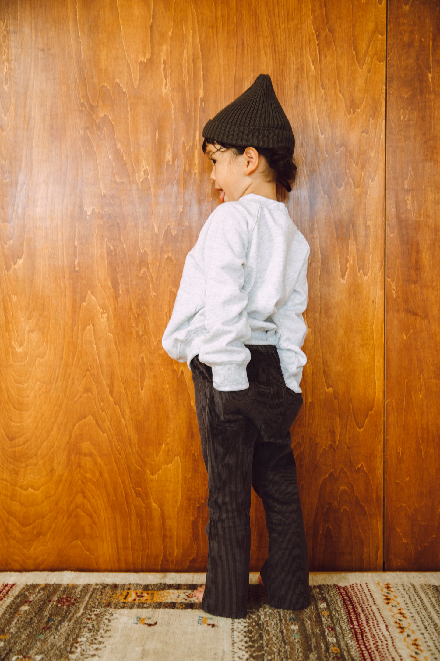 corduroy flare pants_charcoal