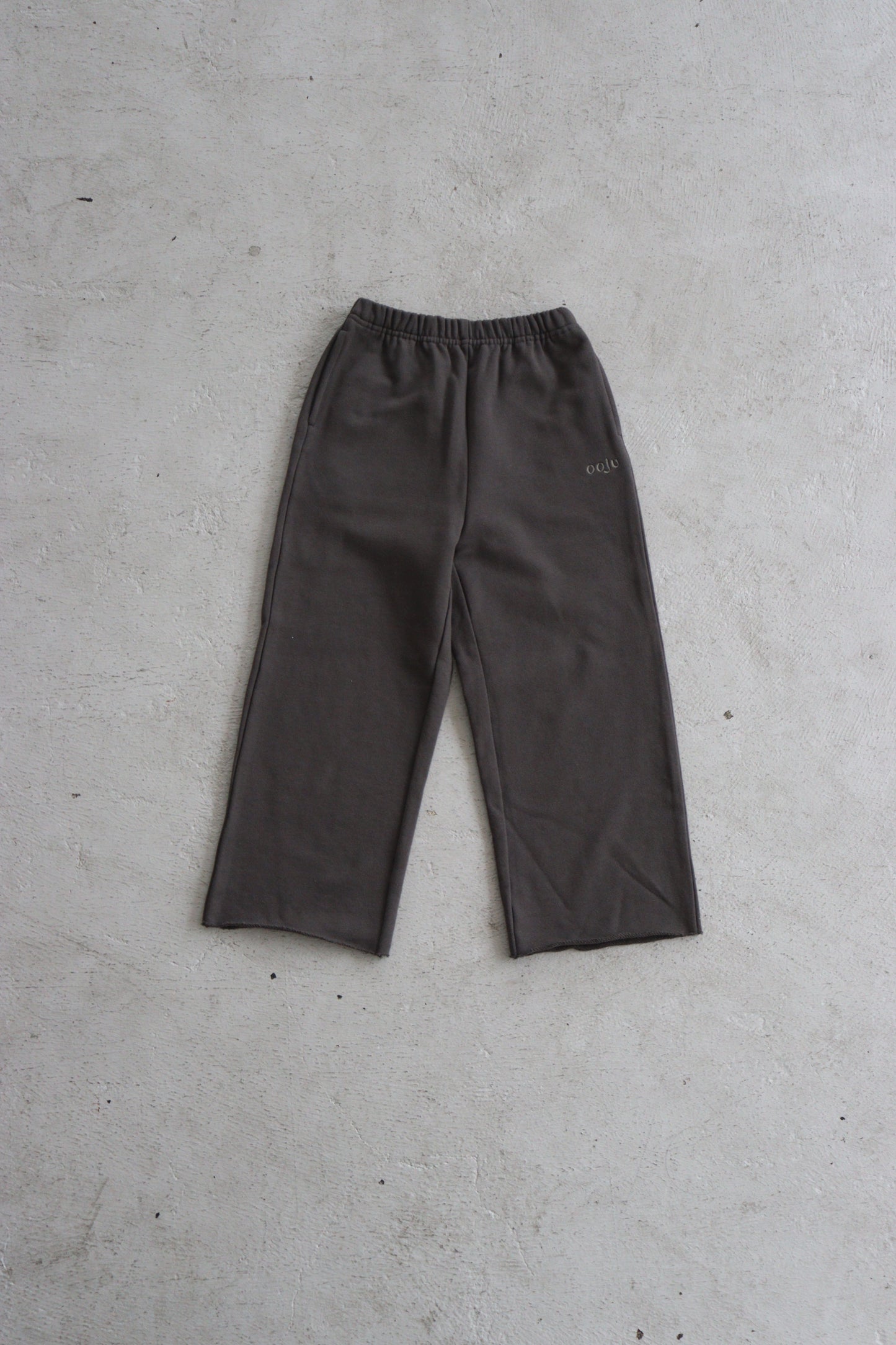 cutoff sweat pants_charcoal