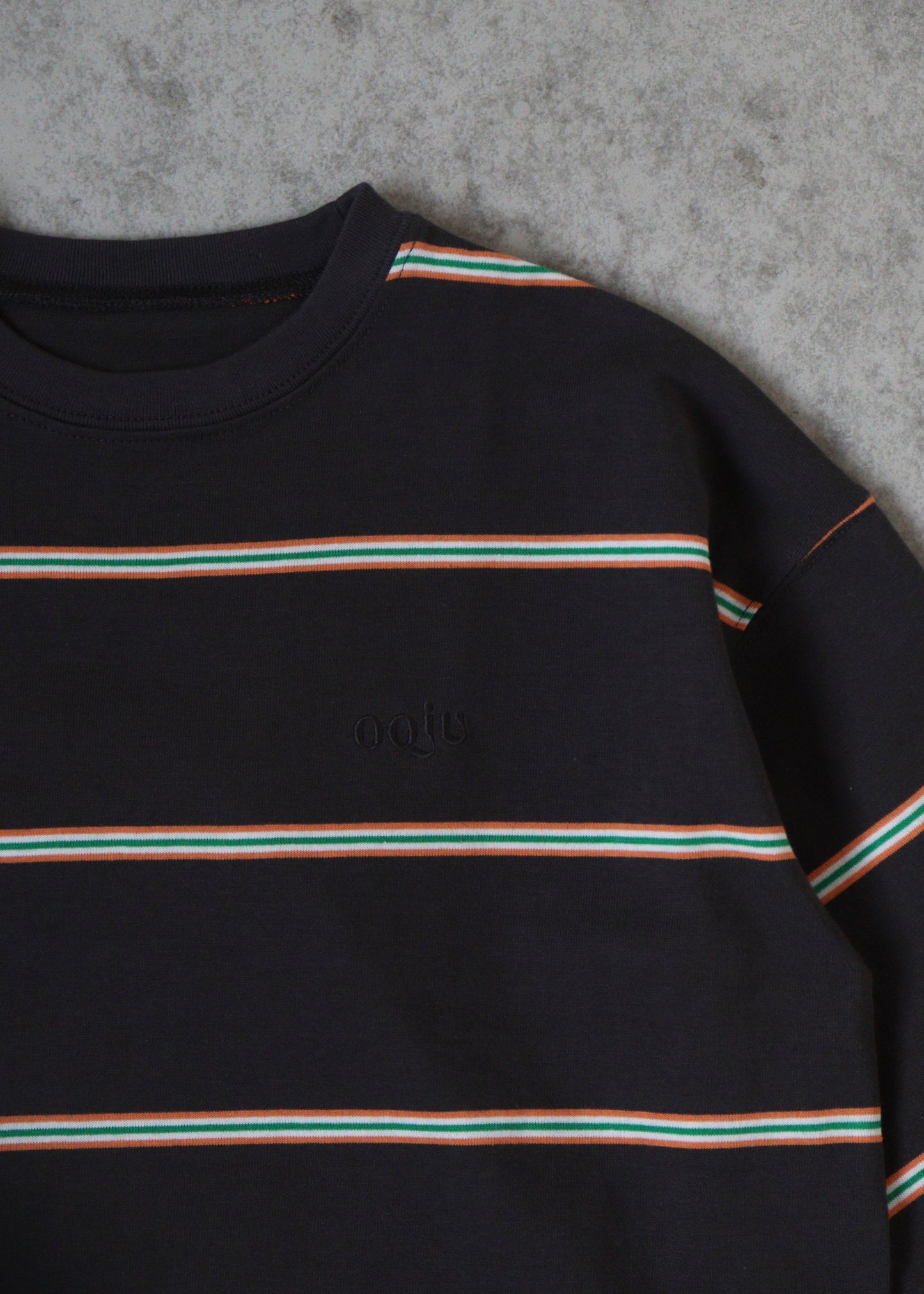 pencil border long T-shirts_charcoal