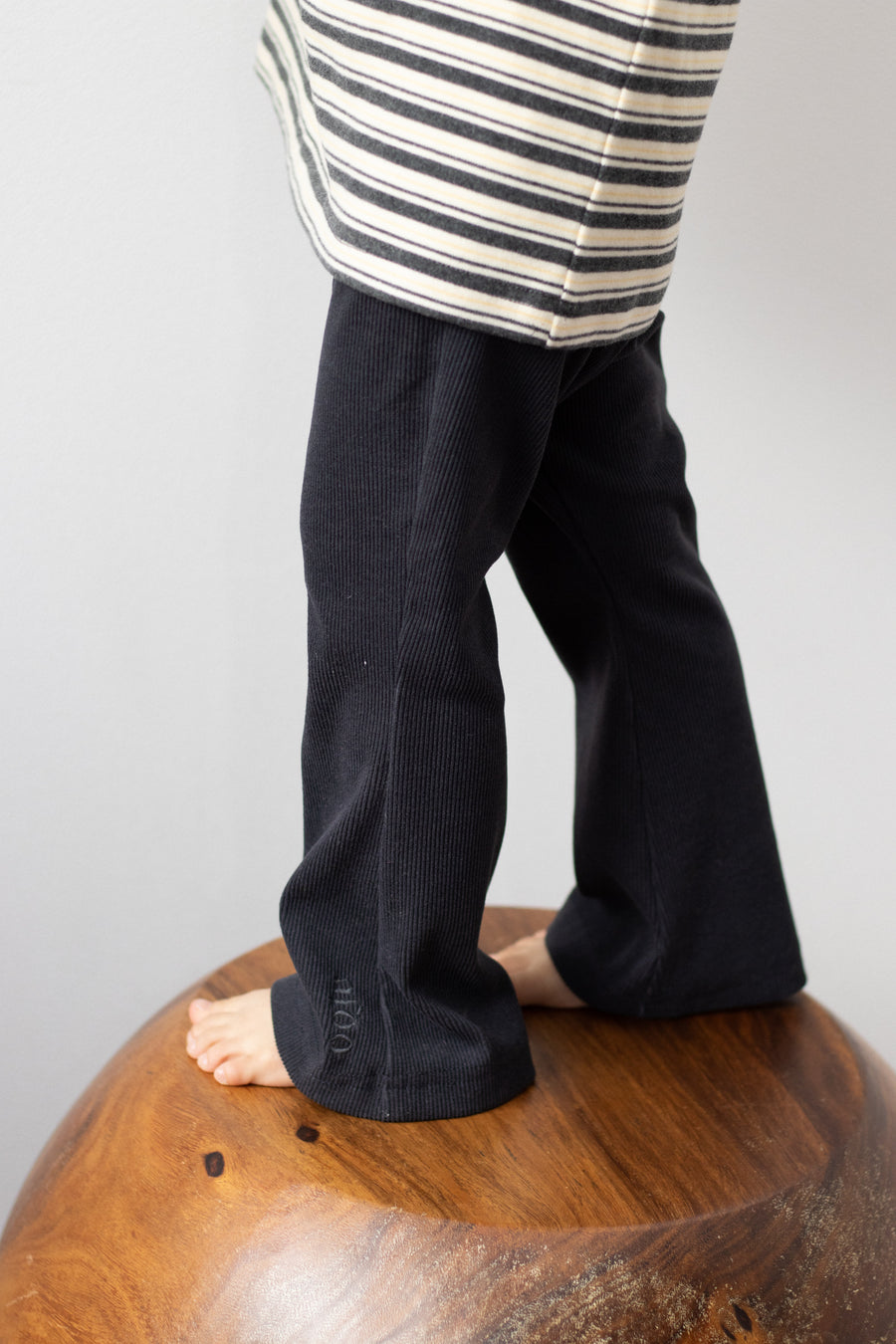 【予約商品- 1月上旬発送予定】fluffy rib pants_charcoal